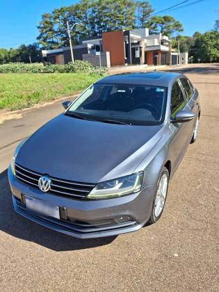 VOLKSWAGEN JETTA 2.0 TSI HIGHLINE 211CV GASOLINA 4P TIPTRONIC VOLKSWAGEN JETTA 2.0 TSI HIGHLINE 211CV GASOLINA 4P TIPTRONIC